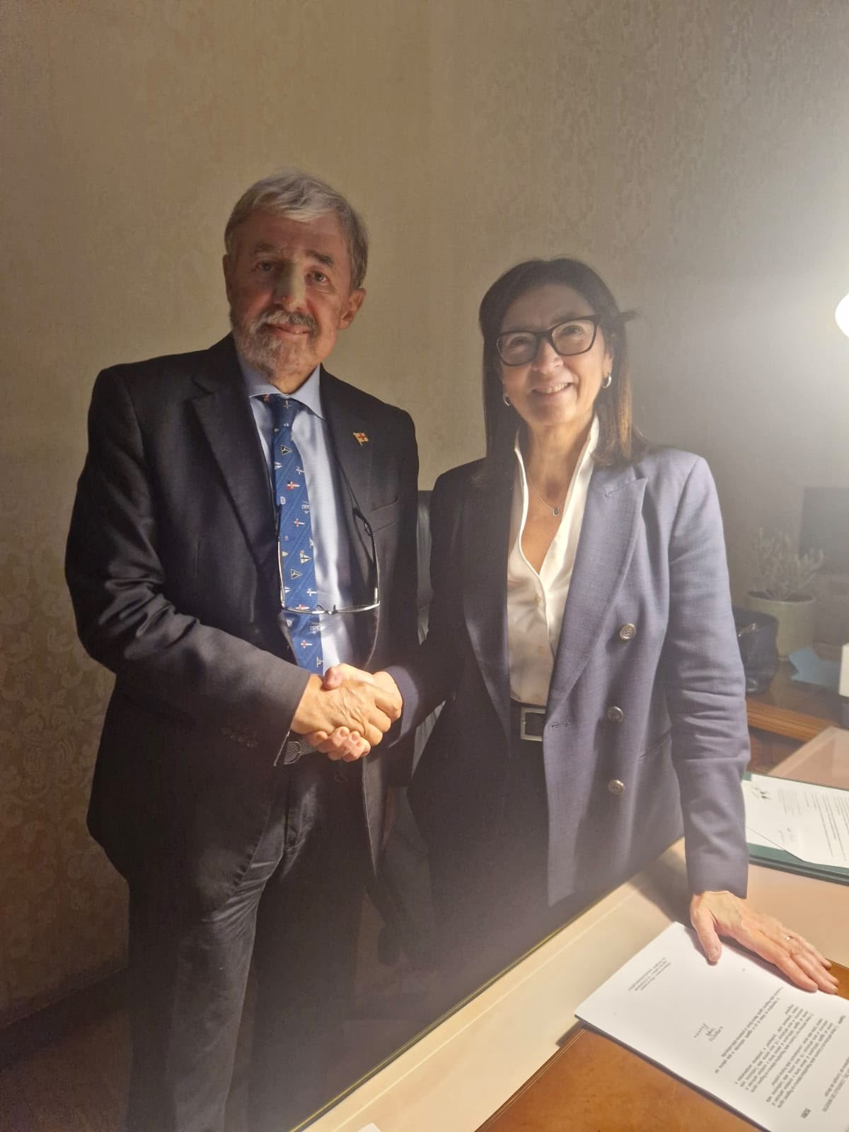Marco Bucci firma l'accordo sull'autonomia differenziata della Liguria